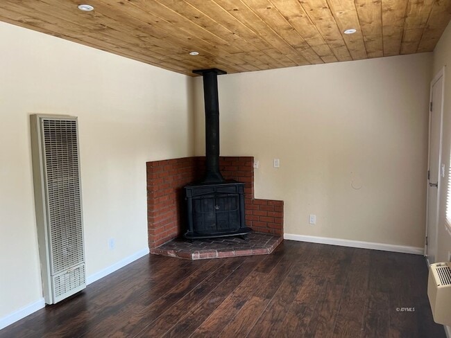 Photo - 25840 CA-243