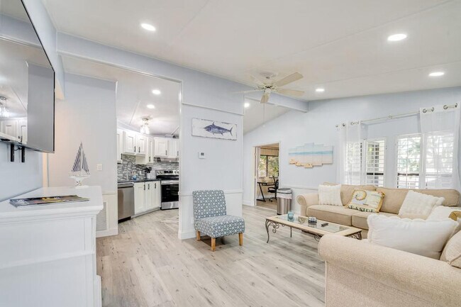 Building Photo - 1224 Dustin Dr Unit ID1385749P