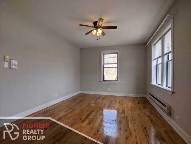Photo - 818 W Diversey Pky Unidad A