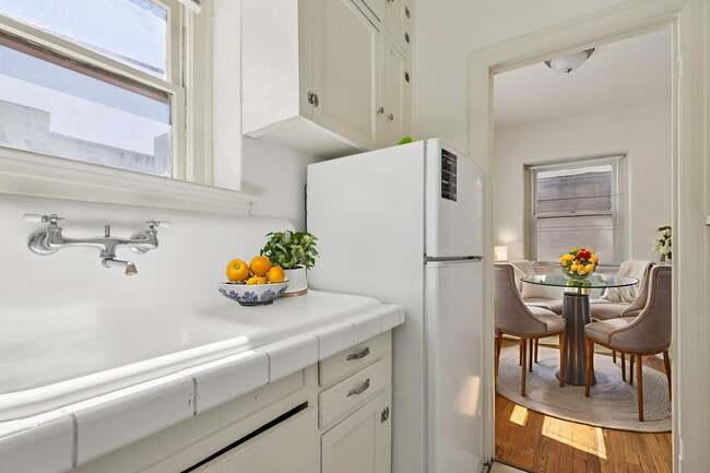 Photo - Harcourt Arms