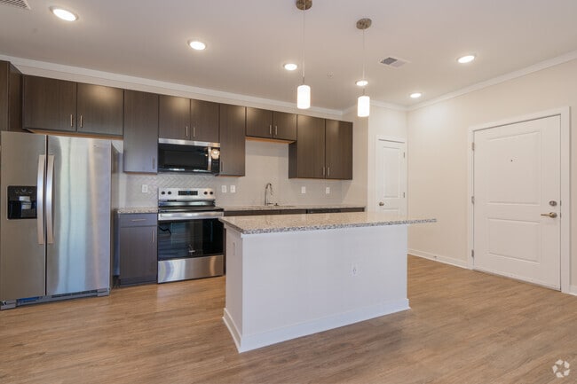3BR, 2BA - 1,253SF - Kitchen