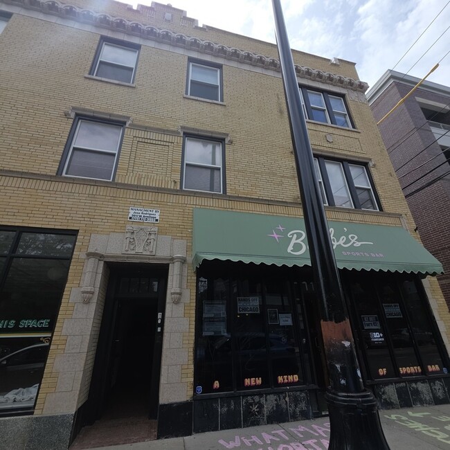 Building Photo - 3015 W Armitage Ave Unit 2E