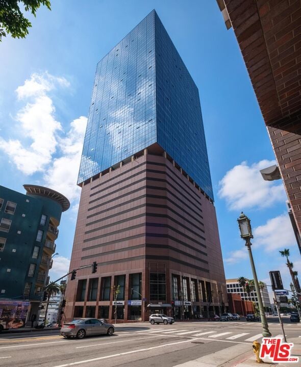 Photo - 1100 Wilshire Blvd Unit 2811