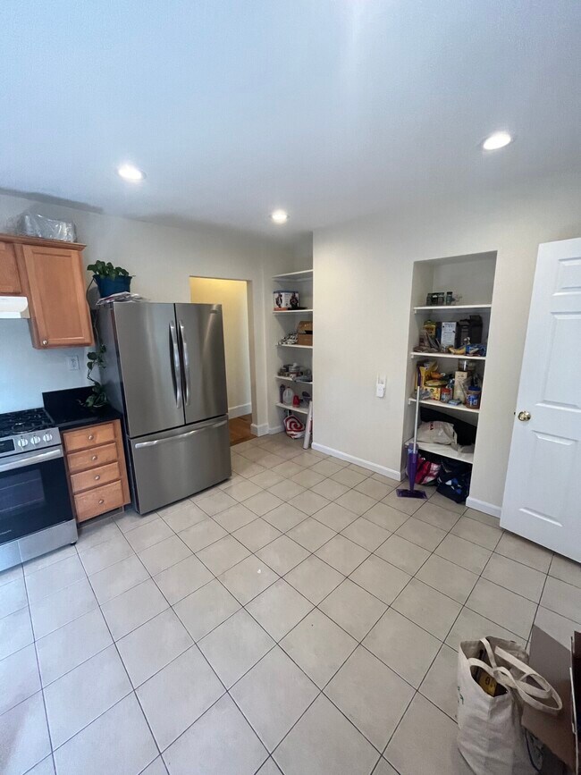 Photo - 11 Irving St