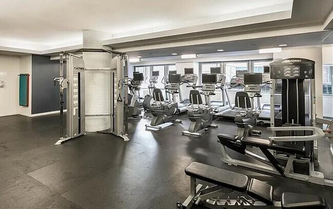 Photo - 522 W 37th St Unit 9G