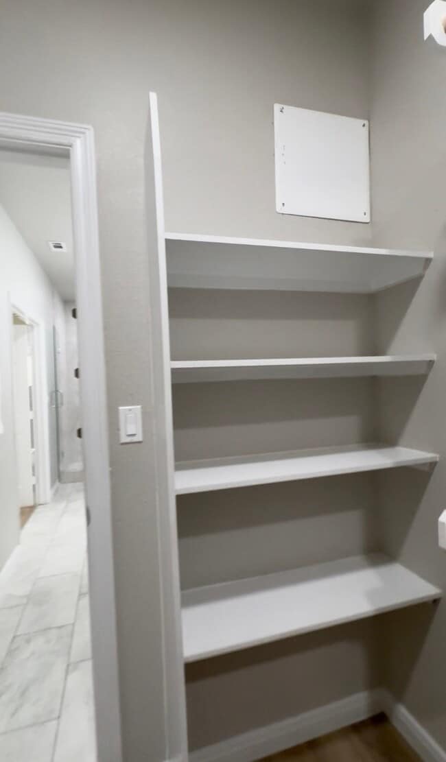 Building Photo - 1021 Calvin St