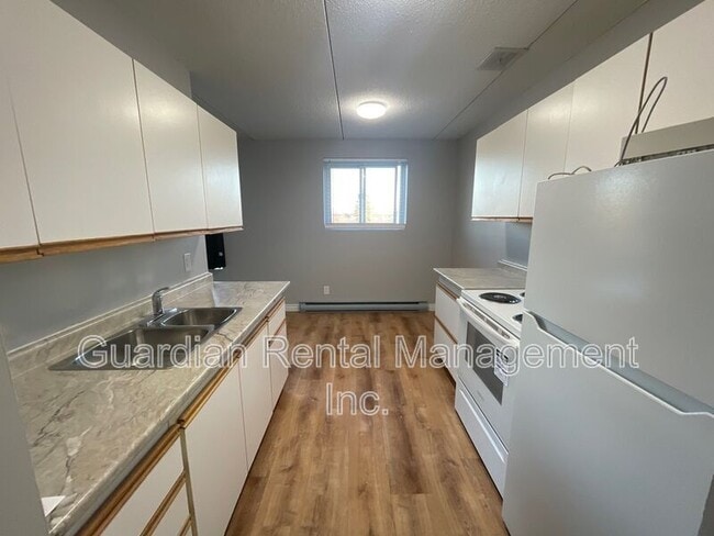 Photo - 525 Ford St N Unit Apt 8