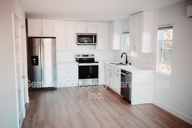 Photo - 5263 Tipton St