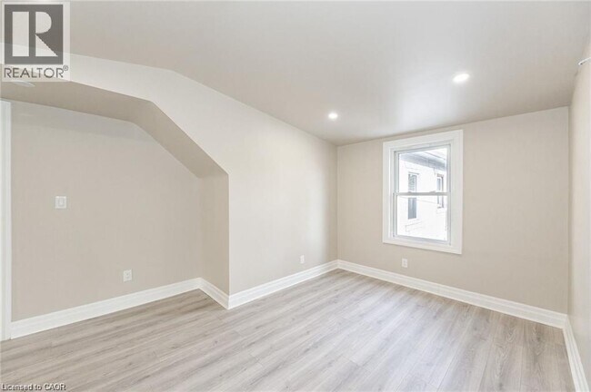 Photo - 13 Hatton Dr Unit 2