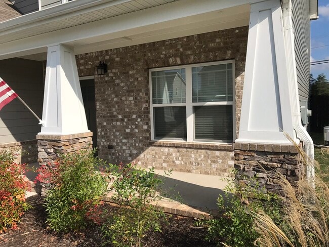 Photo - 7506 Hampstead Hall Dr