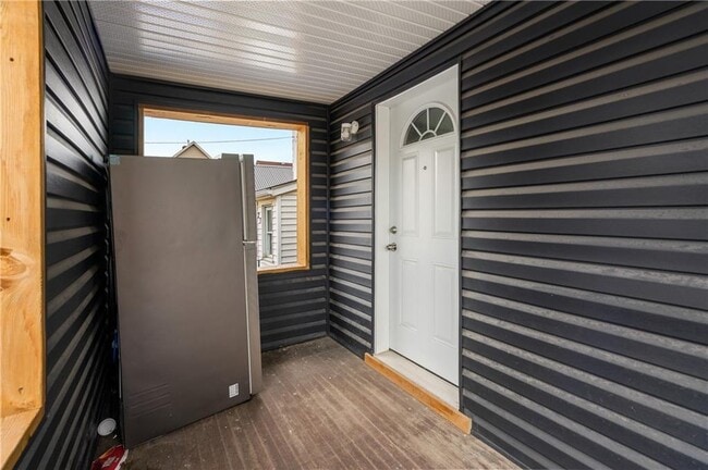 Photo - 27 Jones Ln