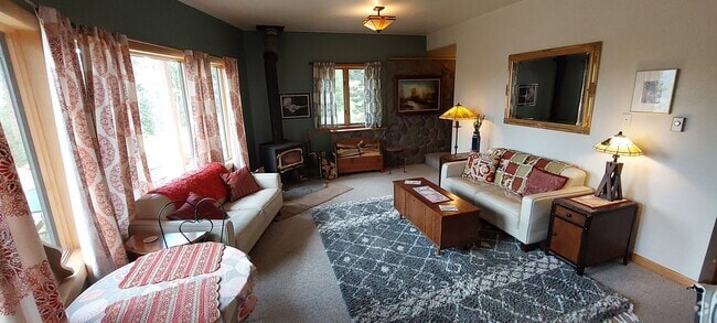 Building Photo - 160 Santa Fe Mountain Rd Rental
