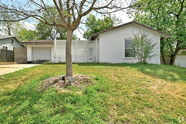 Building Photo - 5303 Gladstone Dr Rental