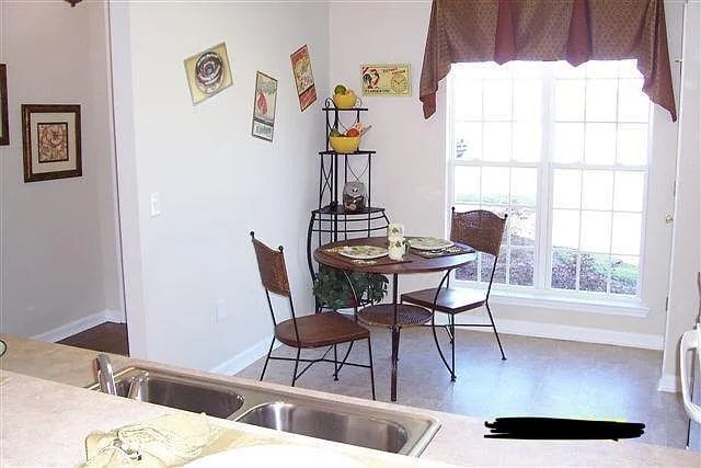 Photo - 1 Twin Oaks Pl