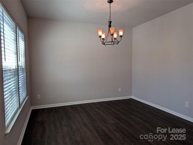 Photo - 4432 Roundwood Ct