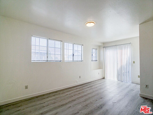 Photo - 16346 Eucalyptus Ave Unidad B Rental