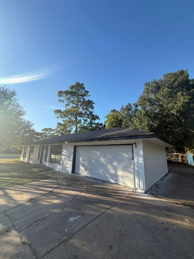 Photo - BEAUTIFUL HOME IN HOUSTON. MOVE IN READY!.