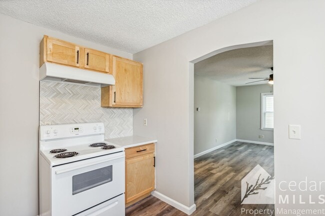 Photo - Completely remodeled 3 bed 2 bath home, steps from WSU main campus.