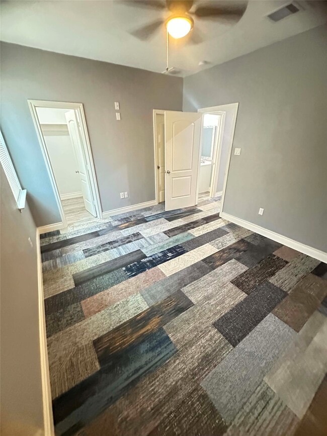 Photo - 6706 Avenue C