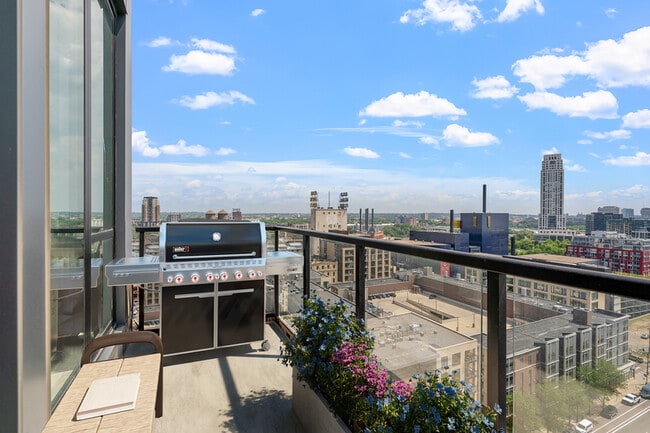 Photo - 240 Park Avenue