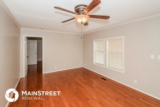 Photo - 445 Wooden Trace Cir