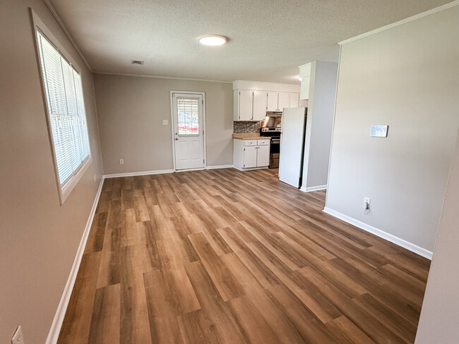 Photo - 128 Barnesdale Dr