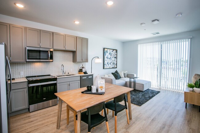 The Apex @Meadows Apartments - Las Vegas, NV | ForRent.com