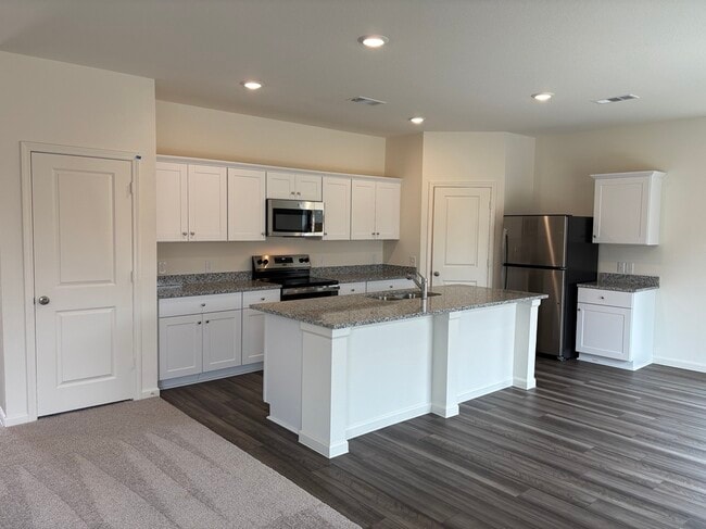 Kitchen - 1876 Purtis Creek Dr