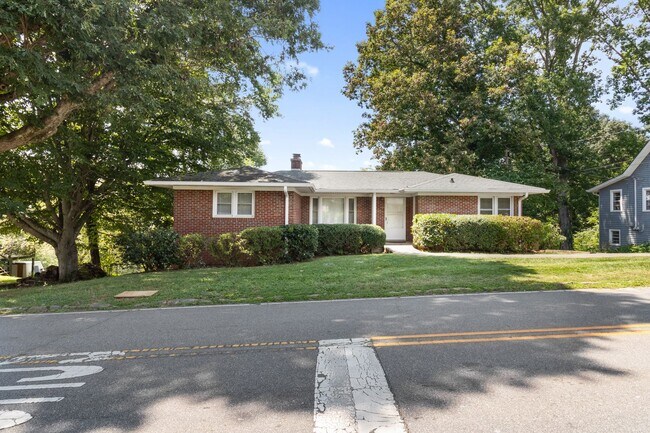 Photo - 559 Bailey St Unit A