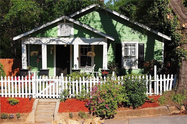 Building Photo - 1228 Grant St SE