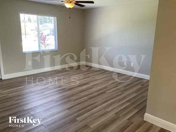 Photo - 19037 Tampa Rd S
