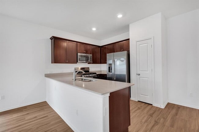 Photo - 219 George Neggan Ln