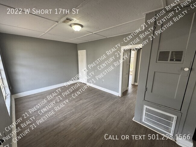 Photo - 2022 W Short 17th St