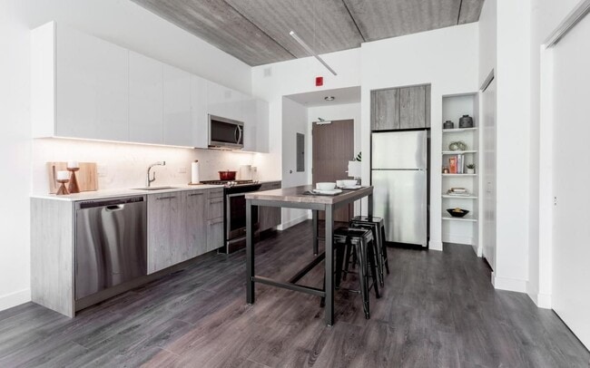 Photo - 1590 Elmwood Ave