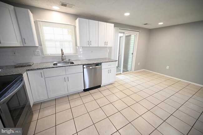 Photo - 2103 Tanglewood Dr