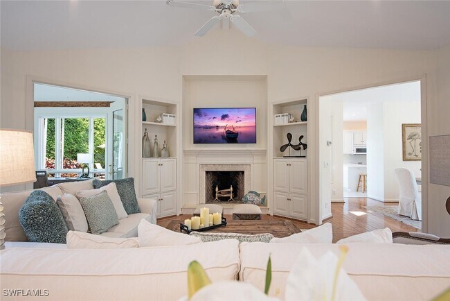 Building Photo - 369 2nd Ave N