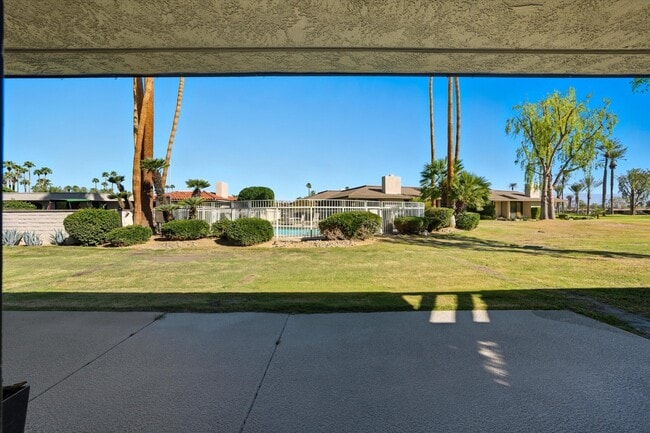 Photo - 47 Cornell Dr