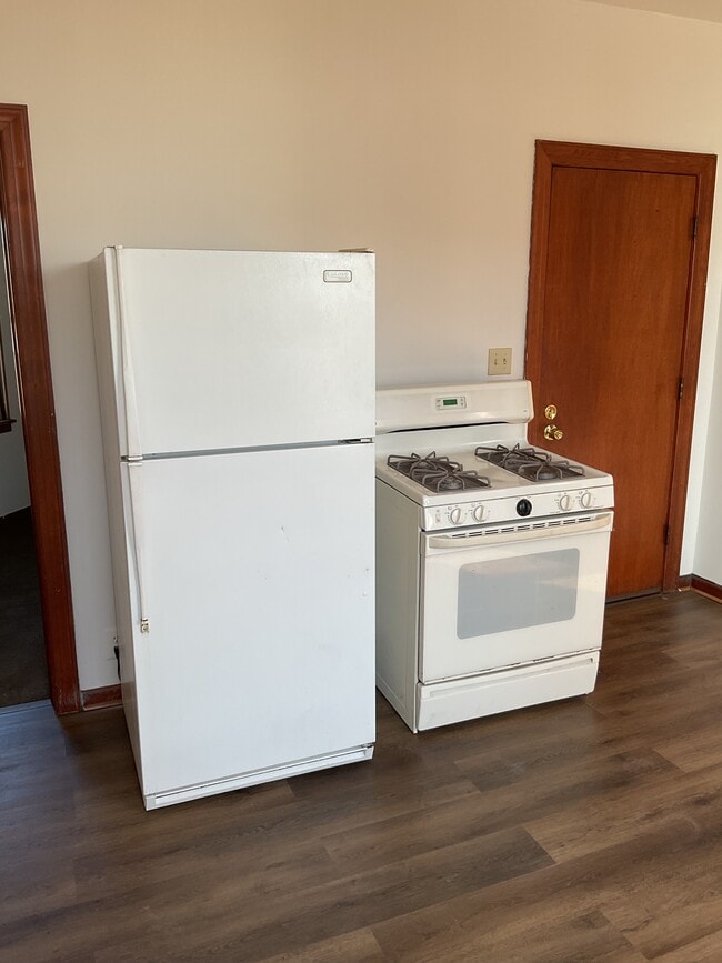 939 S Western Ave Unit 2