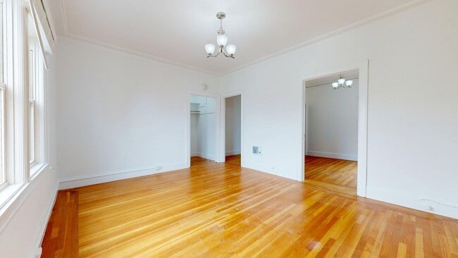 Building Photo - 1053 Bush St Unit 12