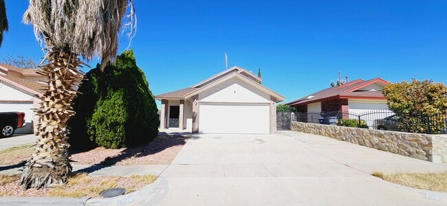 Photo - Charming 3 bedroom, 2 bath home in East El Paso!