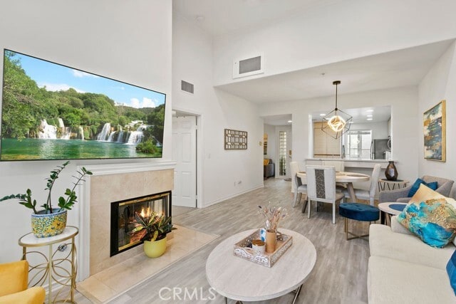 Building Photo - 2243 Martin Unit 415