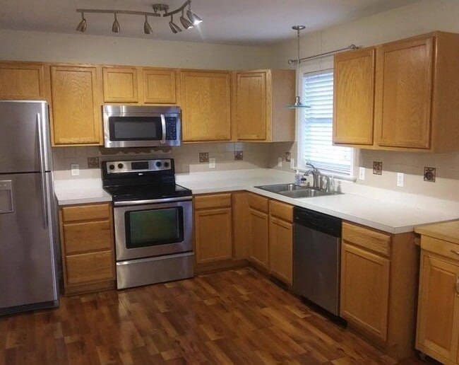 Photo - 812 Knoll Dr