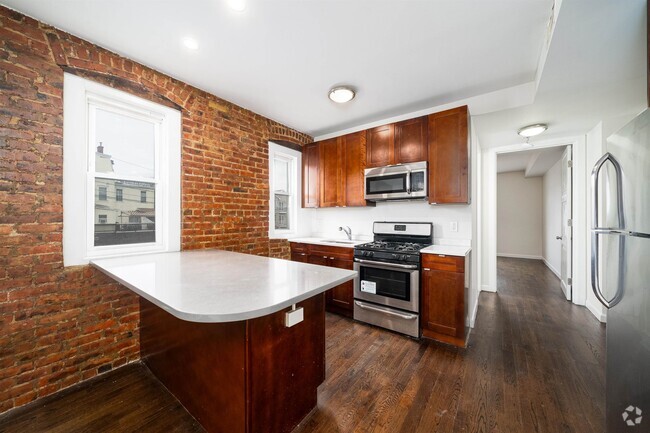 Building Photo - 386 Bergen Ave Unit 1L Rental