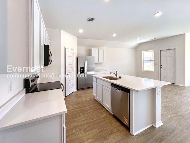 Photo - 1607 Ridgefield Cir