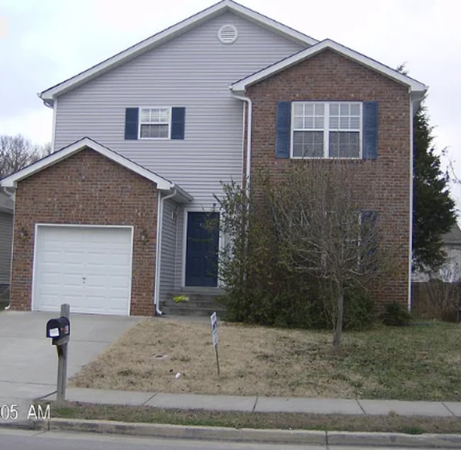 Building Photo - Beautiful renovated home in Hermitage!