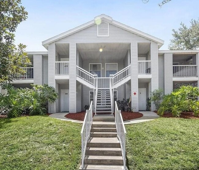 Building Photo - 2580 Grassy Point Dr Unit 204