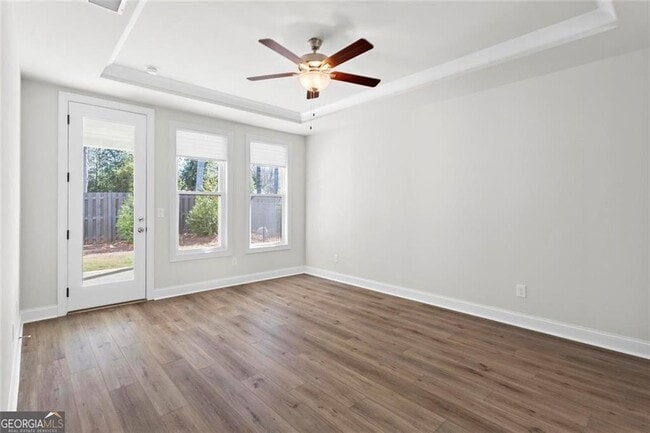 Photo - 491 Pearl St