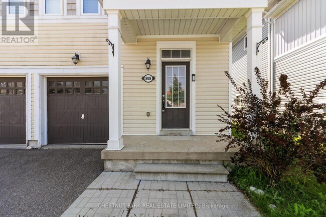 Photo - 808 O'Reilly Crescent