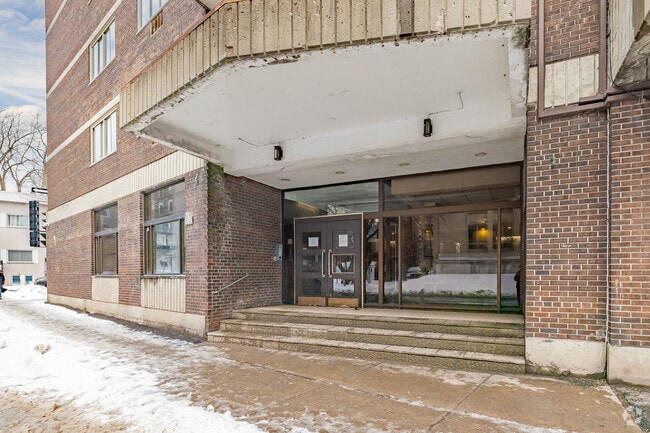 Photo - Le Saint-Urbain