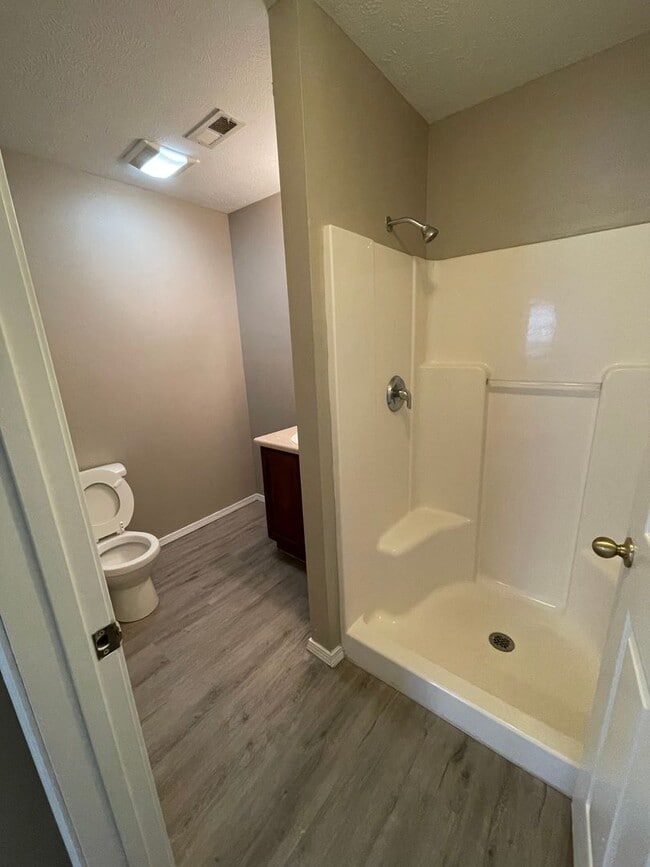 Photo - 1040 S Clifton Ave